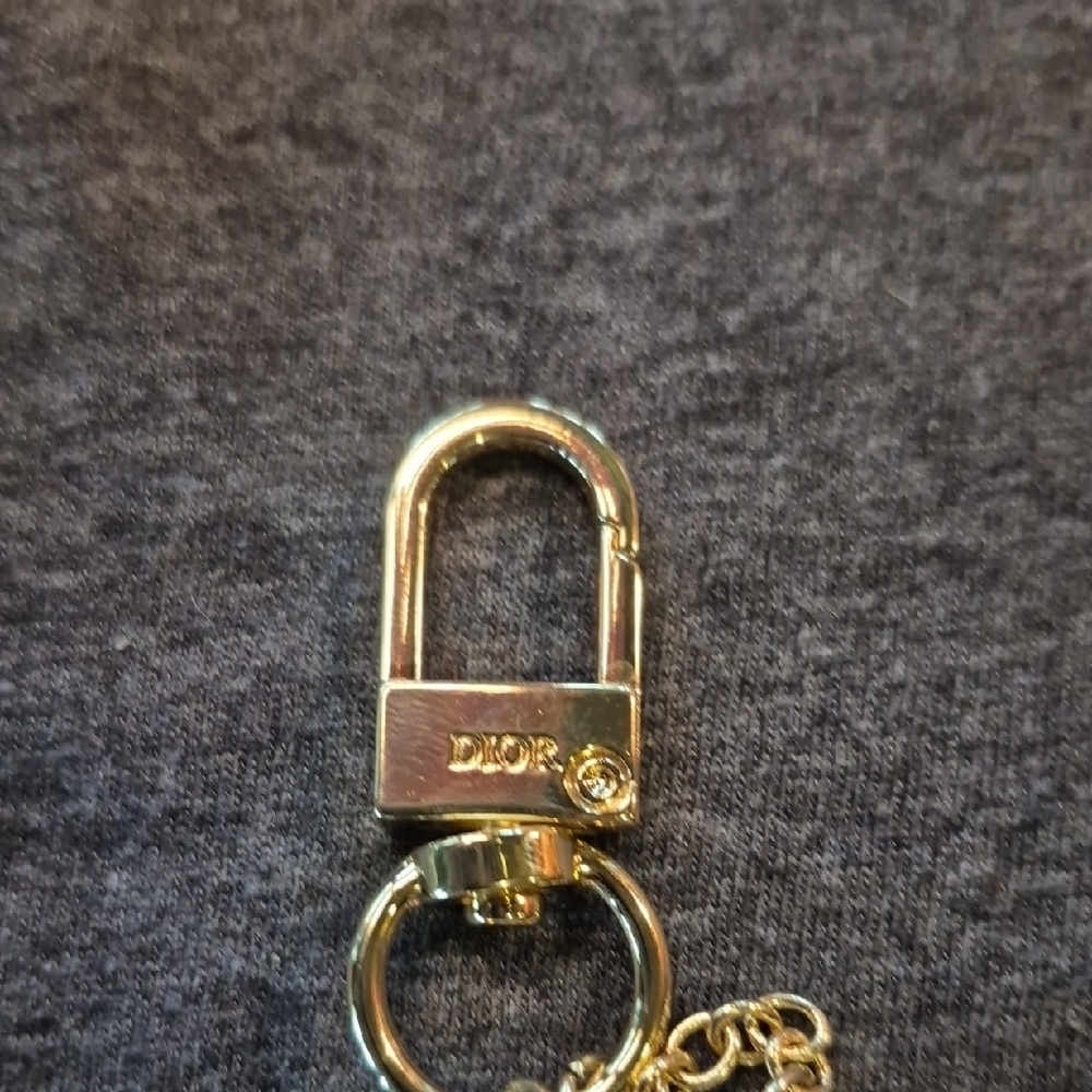 Gold and White Key Holder With 'J'adore' Charm - Picture 2 of 3